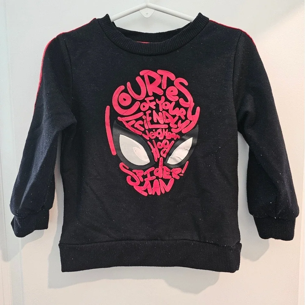 2T Black sweatsuit‎ featuring a red Spider-Man graphic Web Retro Avenger Heros